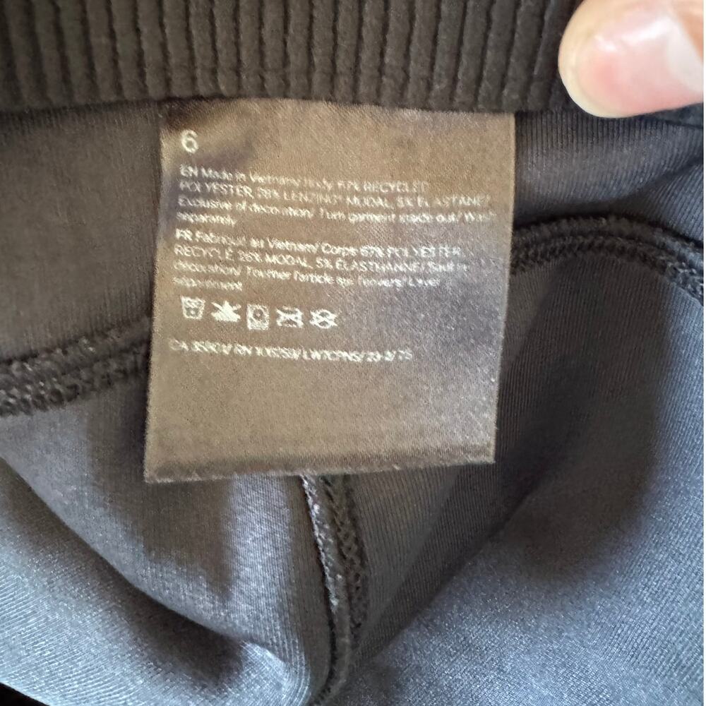Lululemon Ribbed Softstreme High-Rise Short 2" Black Size 6 - Picture 6 of 6